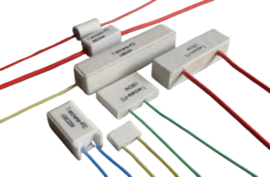 Ceramic housing type cased heater